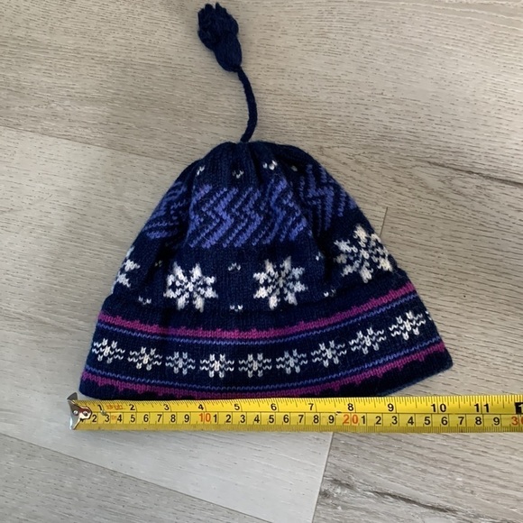 Wool Knit Pull on Vermont Hat Polar fair isle navy purple unisex snowflake - Picture 7 of 8